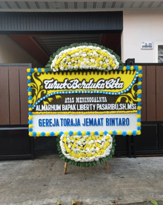 Papan Bunga Duka di Banyurejo